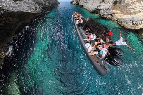 Speedboat Tour at Blue Gem Cave and Grama Bay