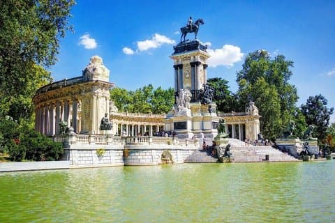 Recorrido autoguiado con audio por Madrid