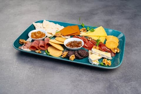 Local food tasting & Excursion in medieval Bergen