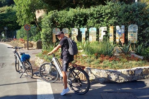 サンタ マルゲリータからポルトフィーノ、サン ロッコ、カモーリへの電動自転車ツアー