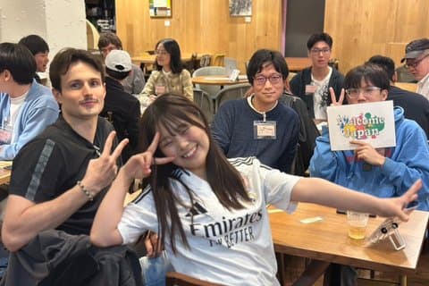 Møt lokale i Osaka og opplev Japansk på Cafe Umeda