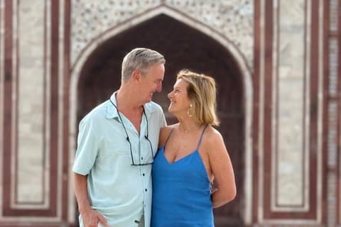 Excursion de luxe au lever du soleil Taj Mahal au départ de Delhi avec Petit-déjeuner 5 étoiles