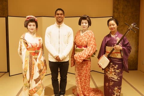 Asakusa Geisha Performance und Tea House Experience