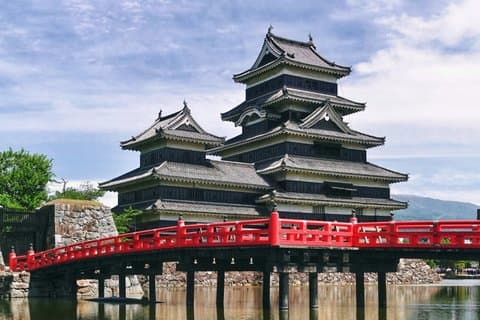 Private Matsumoto Castle and Azumino Craft Immersive Culture Tour