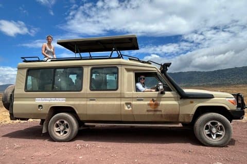 タランギル・セレンゲティ・ンゴロンゴロ・サファリ7日間アドベンチャー