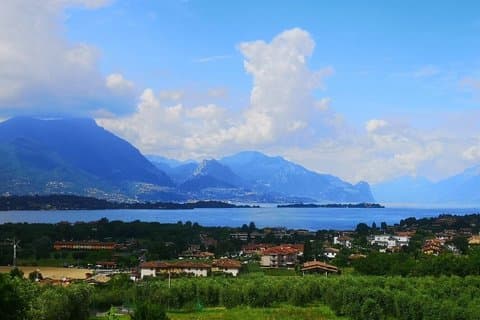 Discover Lake Garda Full Day Scenic Tour of its Heart and Gems