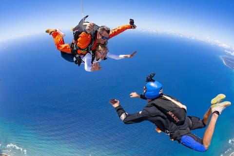 Tandem skydiving over Middelhavet i Side Manavgat