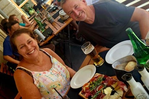 Mad, vin og den bedste private vandretur i Kotor