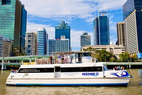 Crociera sul fiume Brisbane con ingresso al santuario Lone Pine Koala