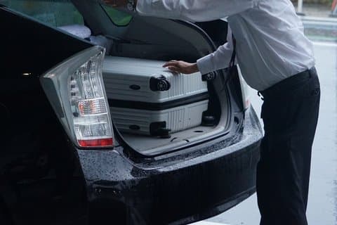 Private Airport Transfer: Hiroshima Airport ⇄ Hiroshima City