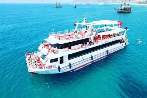 Excursão panorâmica de barco em Marmaris com almoço e famosas cavernas do mar