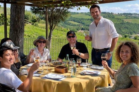 Privat Barolo vinresa från Milano – Boutique Winery & Pick-up