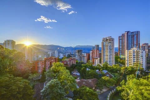 Half-Day Medellin Private Tour with Landmarks and Pueblito Paisa