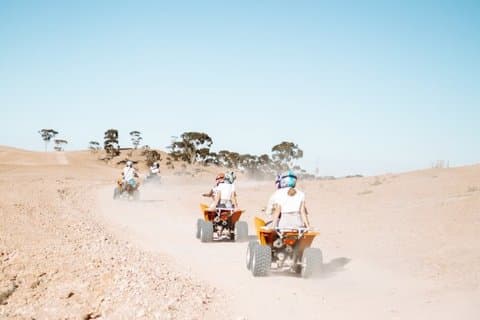 Agafay Desert Diner Show med basseng Quad og Camel Ride
