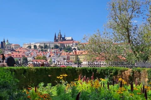 Excursão completa por Praga com almoço e passeio de barco.