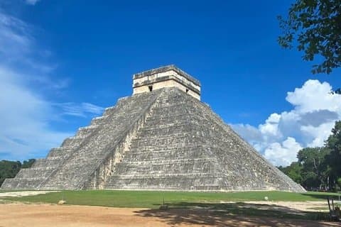 Chichen Itza Rush: Cenote Saamal, Buffet & Valladolid Tour
