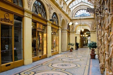 Covered passages: secrets, luxury and modernity