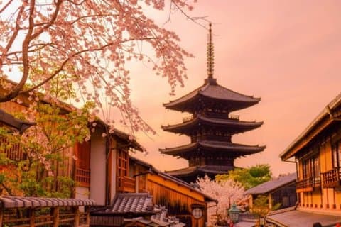 Kyoto : Gion Geisha District Sunset Tour in het Spaans en en Español