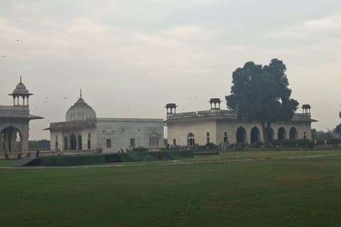 Fuerte Rojo : Delhi con Guía de Entradas y Traslado