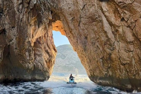 vattenskoter till Cala D'aubarca från San Antonio