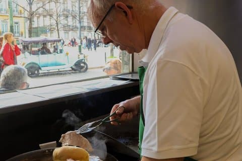 Upptäck Lissabons själ: Mat, dryck & NO-uppförsbacke