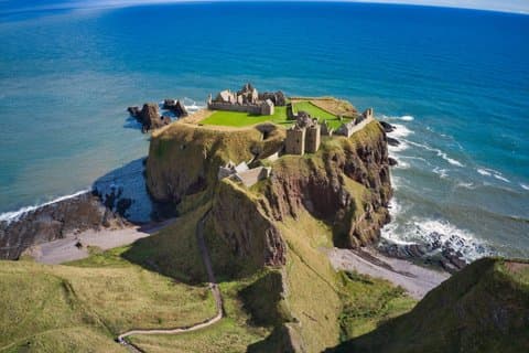 Scottish Castles Glamis og Dunnottar italiensk turguide