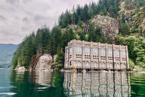 Vancouver Granite Falls Kreuzfahrt | Premium 2 - Star Boat