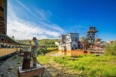 Tour histórico do Gold Dredge 8