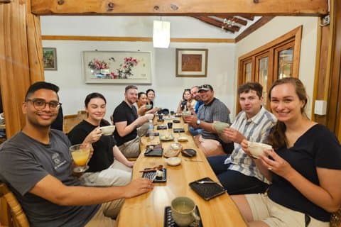 Tour gastronómico por Osaka con 10 catas y bebidas Japonesas clásicas