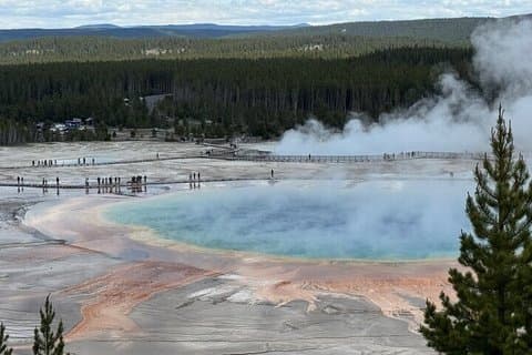 Tour completo de Yellowstone: Aventura de dois dias com refeições