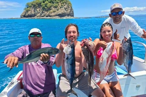 Pesca no mar Profundo Atividade privada dia inteiro - Evil Panda Boat