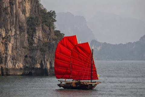 Private Cruise from Ha Long Bay - Lan Ha Bay - Bai Tu Long Bay
