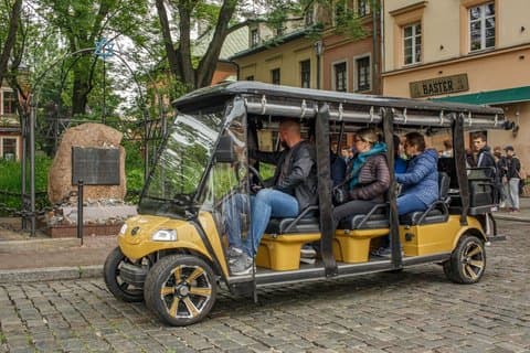 Tour en grupo por el barrio judío en carrito de golf con visita al Museo de Schindler en Cracovia