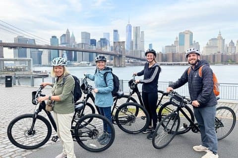 Privat Brooklyn Bridge guidad cykeltur på Holländska