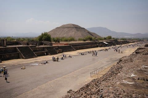 Teotihuacan Tour with Certified Guide and Transportation
