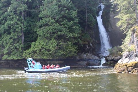 Private Vancouver Signature Tour City & Granite Falls Experience
