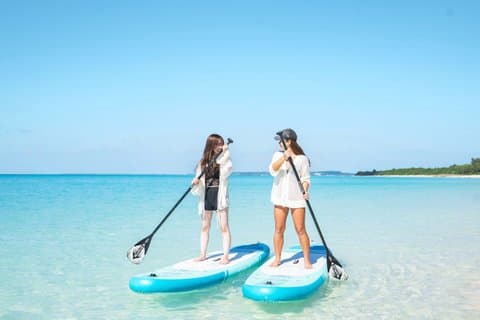 Okinawa Miyako Beach SUP Gratis ophalen en wegbrengen
