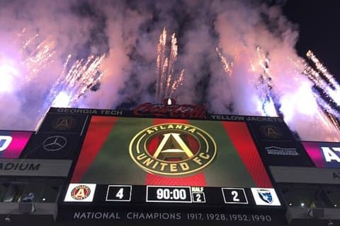 メルセデス・ベンツ・スタジアムで行われたアトランタ・ユナイテッド・フットボールの試合