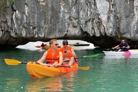 Tour di un giorno di Cat Ba: avventura in bicicletta, barca e kayak