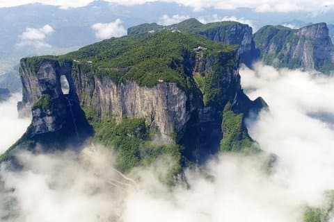 Excursão privada de 1 dia em Zhangjiajie para a montanha Tianmen e a ponte de vidro