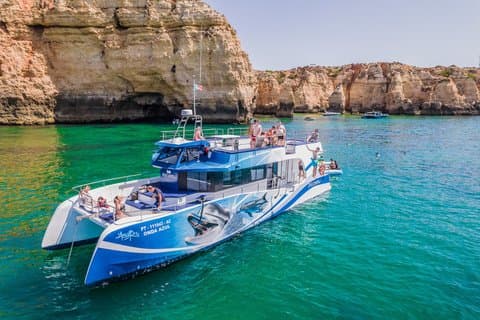 Vilamoura : イルカ＆ベナギル洞窟-カタマラン