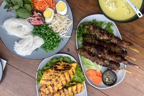 Hoteller i nærheden af To Live and Dine in LA Food Tours