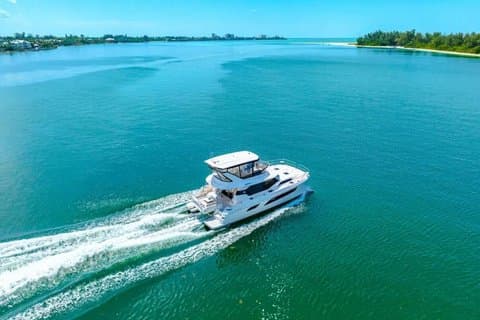Sarasota - 50’ Memory Maker | Aquila Power Catamaran - 3 timer