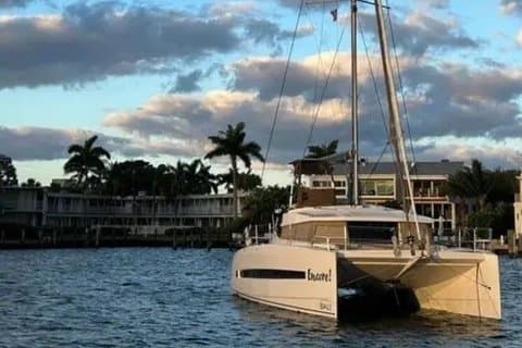 Sarasota - 42’ Wanderlust | Catamarán de vela de lujo Bali 4.2 - 3Hr