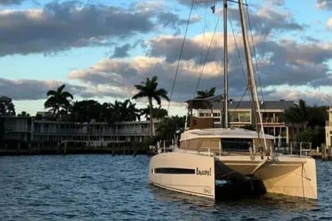 Sarasota - 42’ Wanderlust | Bali 4.2 Catamarano a vela di lusso - 4 ore
