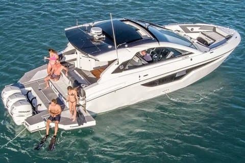 Sarasota- 43’ Giddy Up | Cruisers Yachts GLS 42- 4 Hour