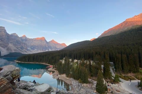 Sunrise Tour Moraine Lake and Lake Louise 2 hours each location