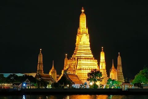 Entdecken Sie die wunderbare Wanderung in der Altstadt von Bangkok