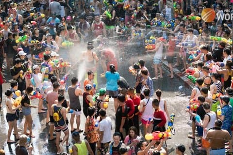 Bangkok : Festival del Agua Songkran Tour de día y de noche con Guía
