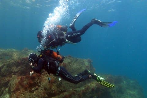 カーボベルデ、サンビセンテでのダブルスキューバダイビング洗礼